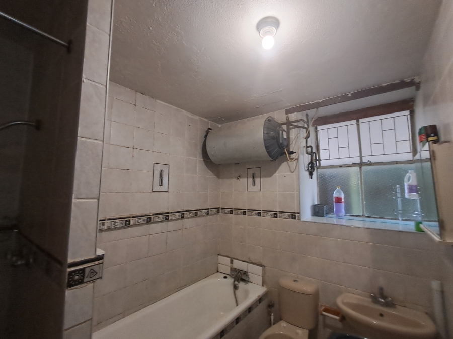 2 Bedroom Property for Sale in Pioneer Park KwaZulu-Natal