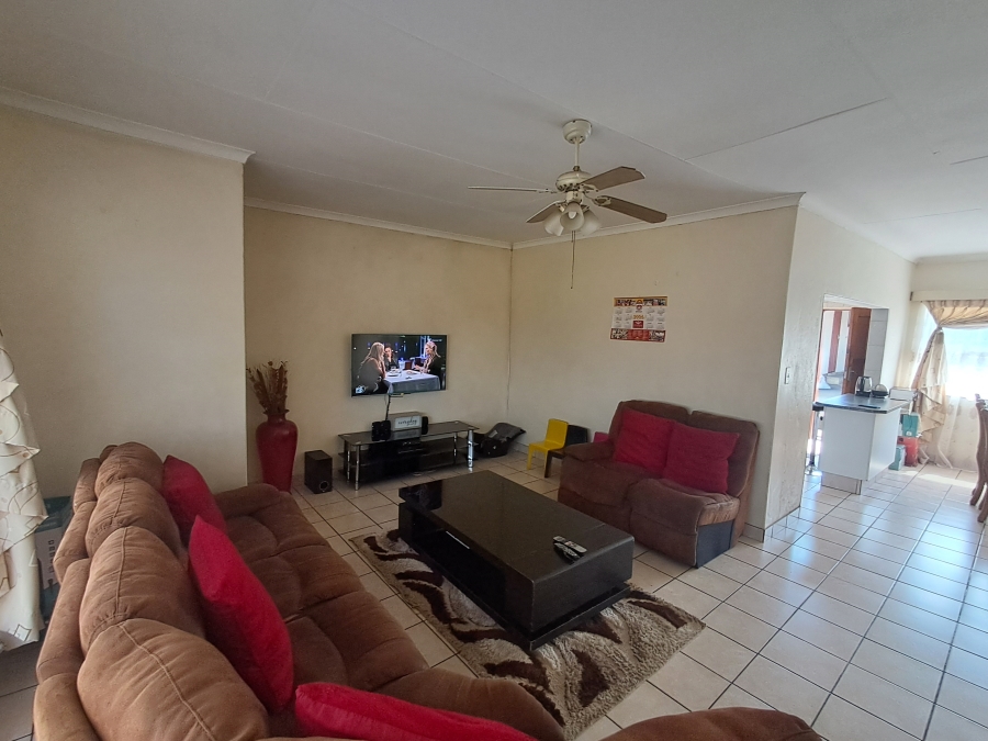 4 Bedroom Property for Sale in Ncandu Park KwaZulu-Natal