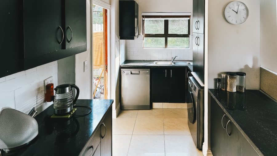 To Let 4 Bedroom Property for Rent in Seaward Estate KwaZulu-Natal