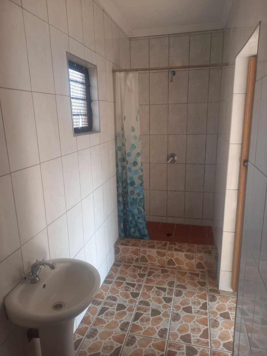 To Let 2 Bedroom Property for Rent in Bluff KwaZulu-Natal