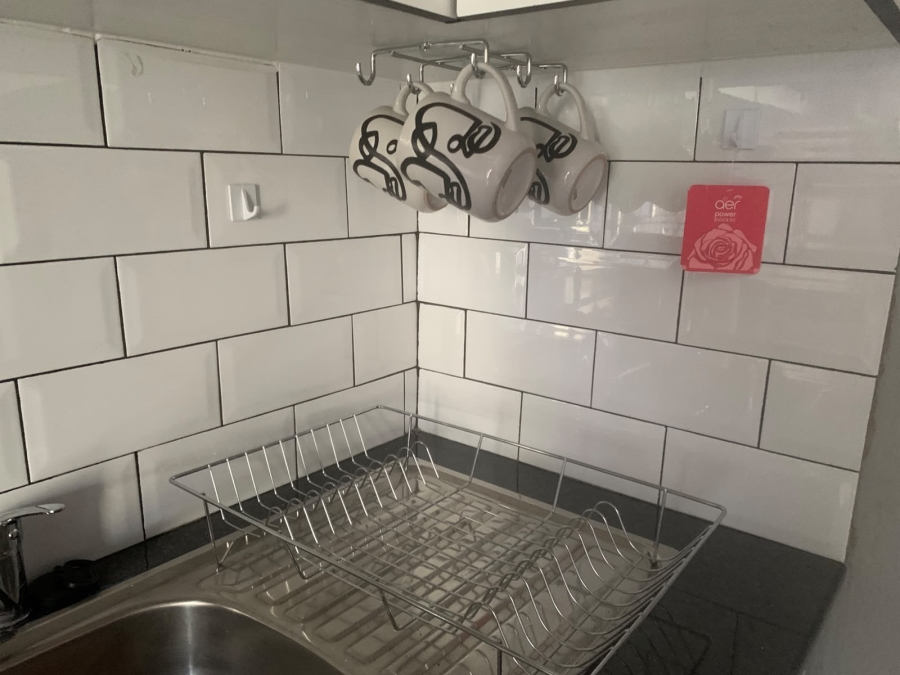 To Let 1 Bedroom Property for Rent in Scottsville KwaZulu-Natal