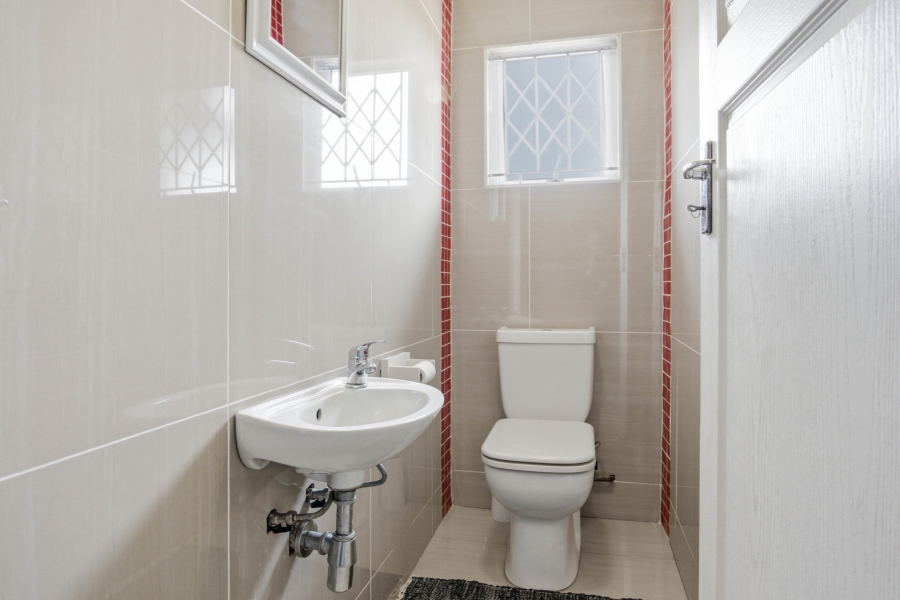 3 Bedroom Property for Sale in Amanzimtoti KwaZulu-Natal