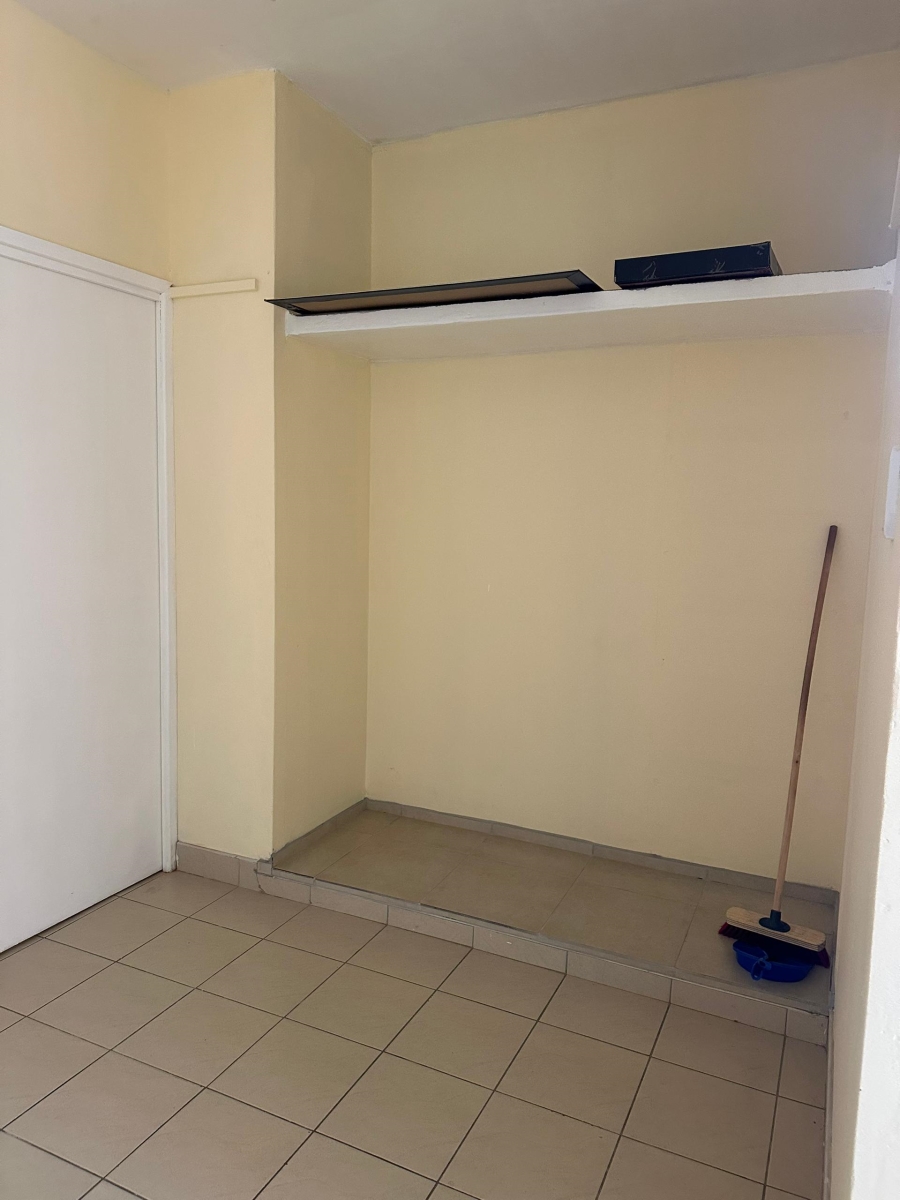 To Let 1 Bedroom Property for Rent in Bulwer KwaZulu-Natal