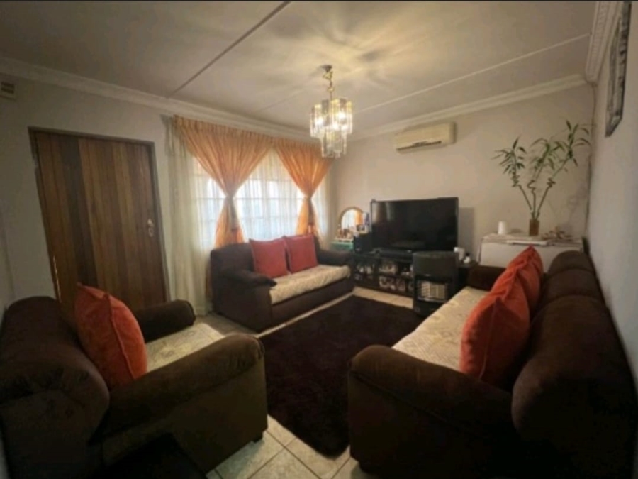 3 Bedroom Property for Sale in Raisethorpe KwaZulu-Natal