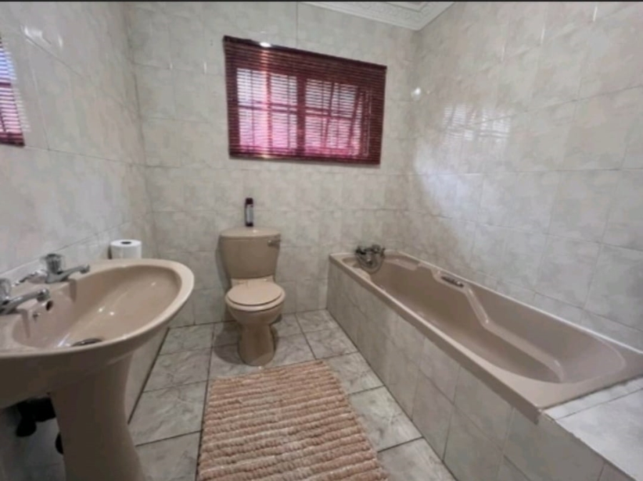 3 Bedroom Property for Sale in Raisethorpe KwaZulu-Natal