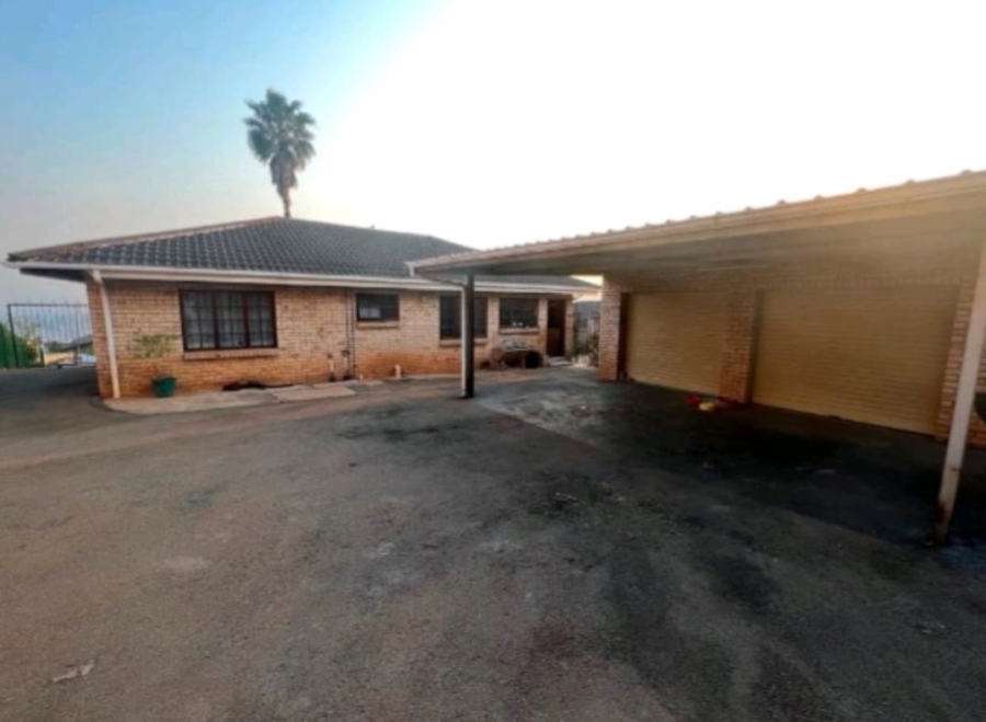 3 Bedroom Property for Sale in Raisethorpe KwaZulu-Natal