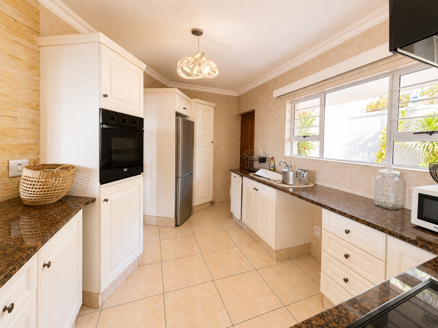 7 Bedroom Property for Sale in Salt Rock KwaZulu-Natal