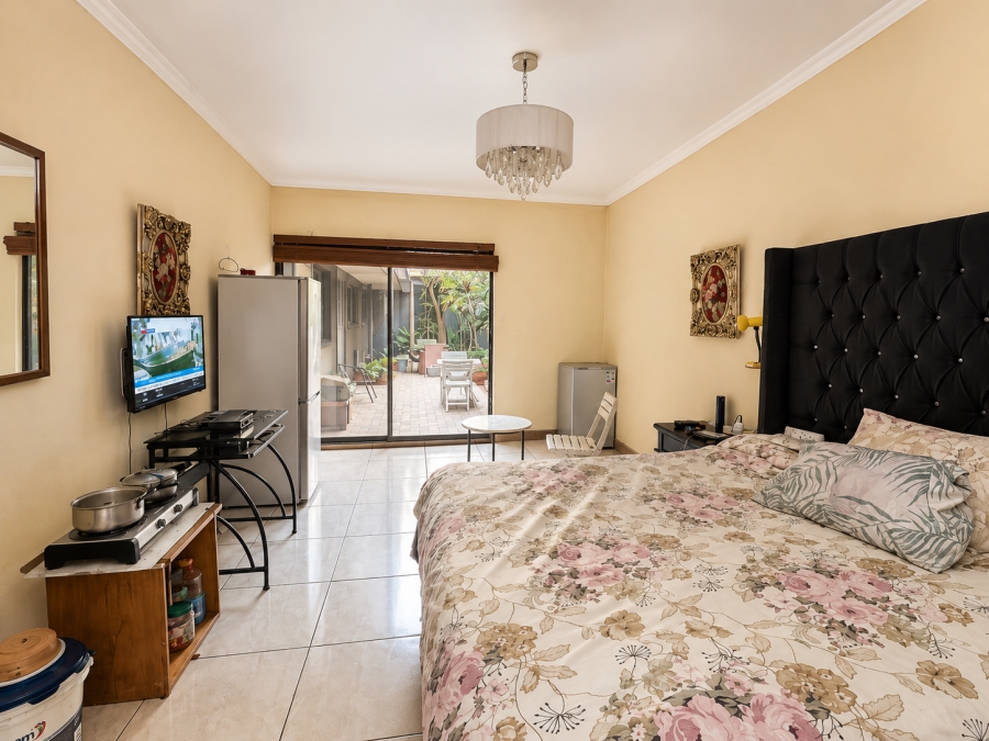 7 Bedroom Property for Sale in Salt Rock KwaZulu-Natal