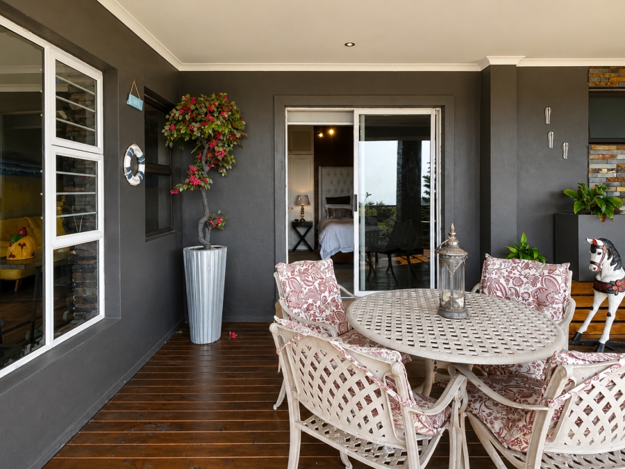 7 Bedroom Property for Sale in Salt Rock KwaZulu-Natal