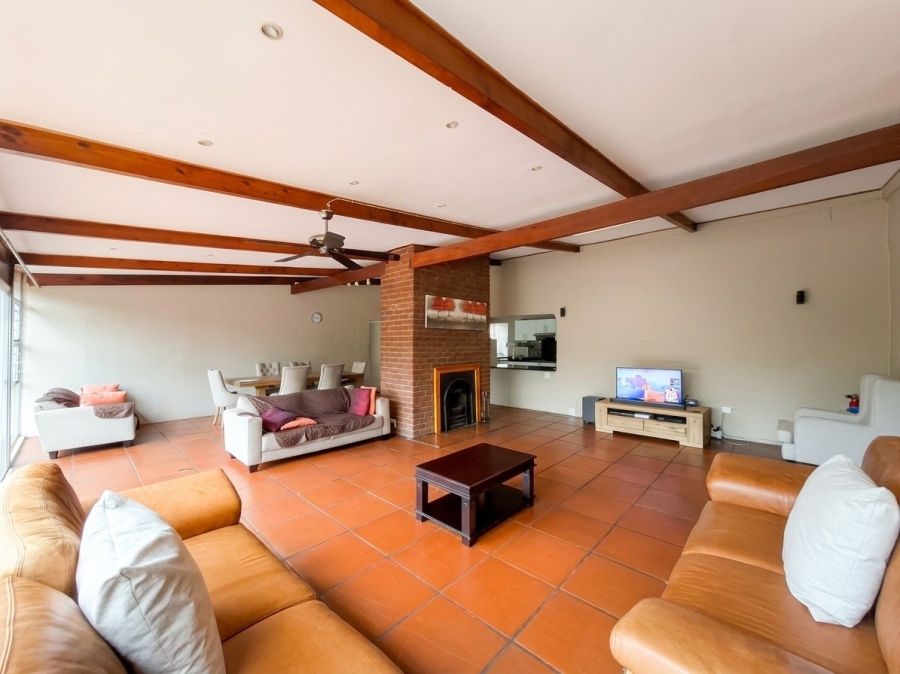 To Let 3 Bedroom Property for Rent in Rouken Glen KwaZulu-Natal