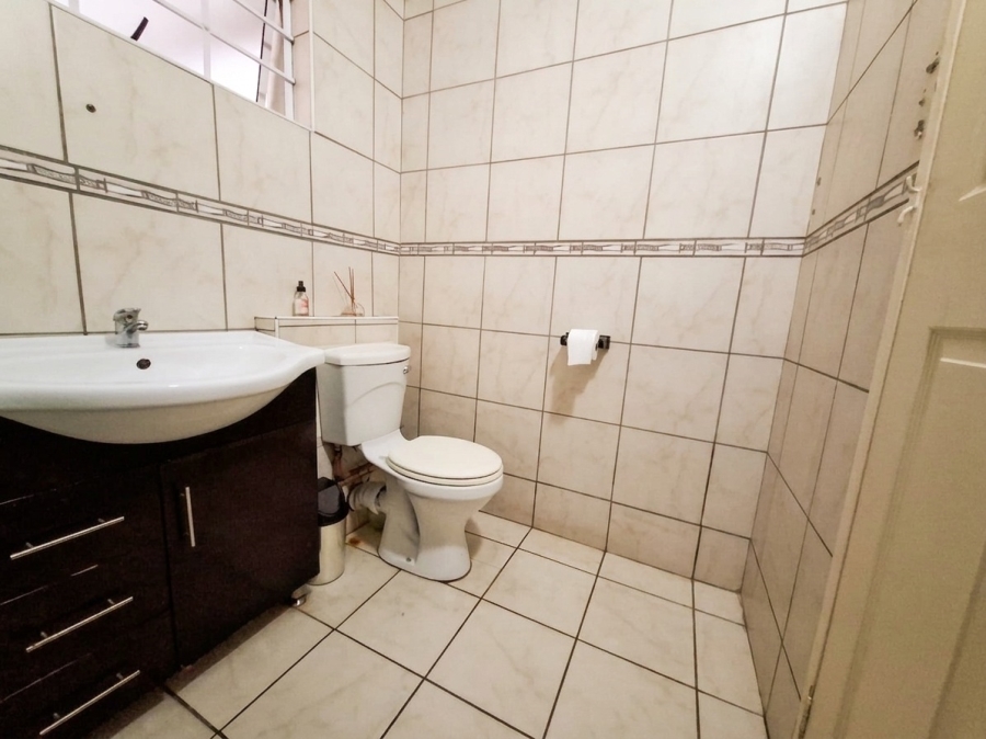To Let 3 Bedroom Property for Rent in Rouken Glen KwaZulu-Natal