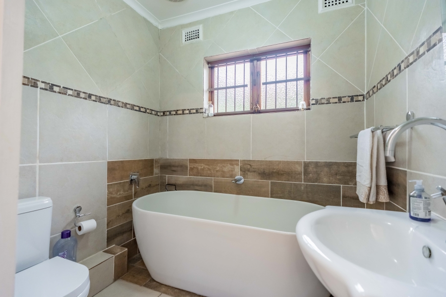 4 Bedroom Property for Sale in Farningham Ridge KwaZulu-Natal