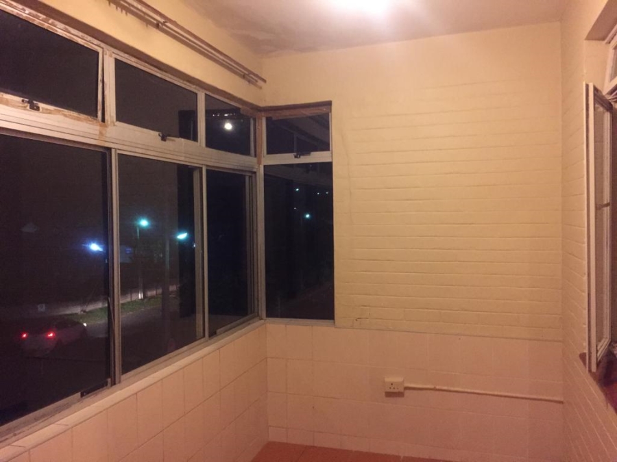 To Let 2 Bedroom Property for Rent in Bluff KwaZulu-Natal