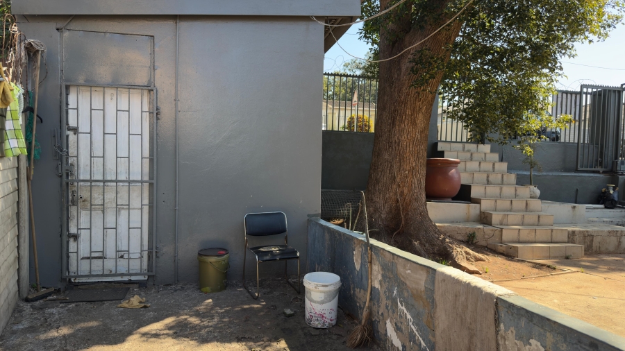6 Bedroom Property for Sale in Windermere KwaZulu-Natal