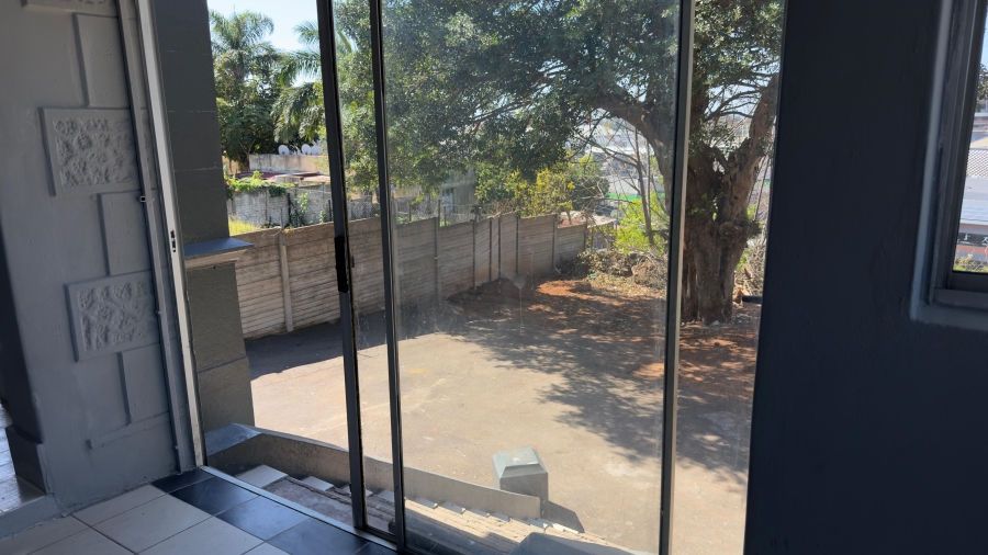 6 Bedroom Property for Sale in Windermere KwaZulu-Natal