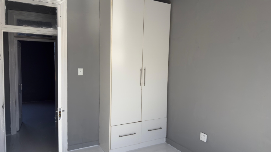 6 Bedroom Property for Sale in Windermere KwaZulu-Natal