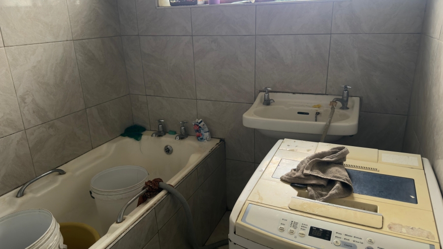 6 Bedroom Property for Sale in Umbilo KwaZulu-Natal