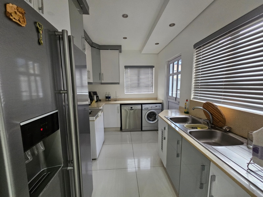 6 Bedroom Property for Sale in Panorama Park KwaZulu-Natal