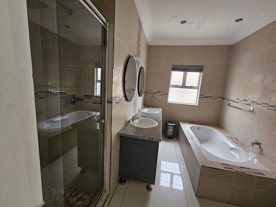 6 Bedroom Property for Sale in Panorama Park KwaZulu-Natal
