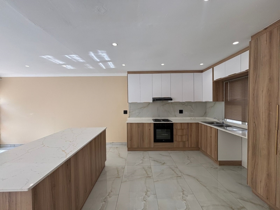 2 Bedroom Property for Sale in Sherwood KwaZulu-Natal