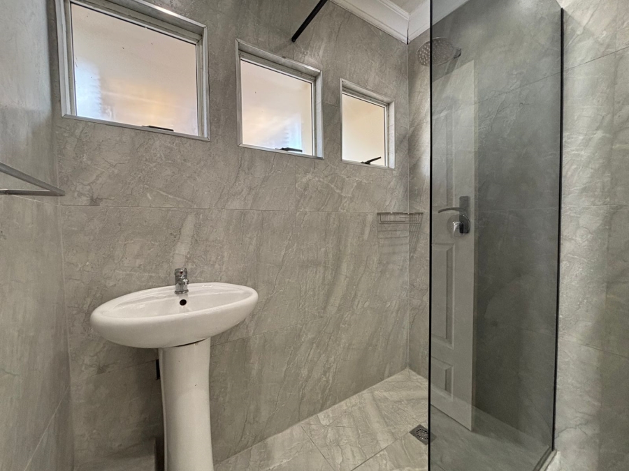2 Bedroom Property for Sale in Sherwood KwaZulu-Natal