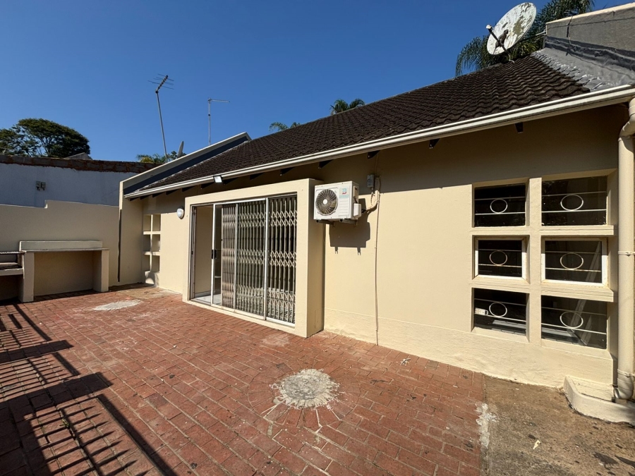 2 Bedroom Property for Sale in Sherwood KwaZulu-Natal