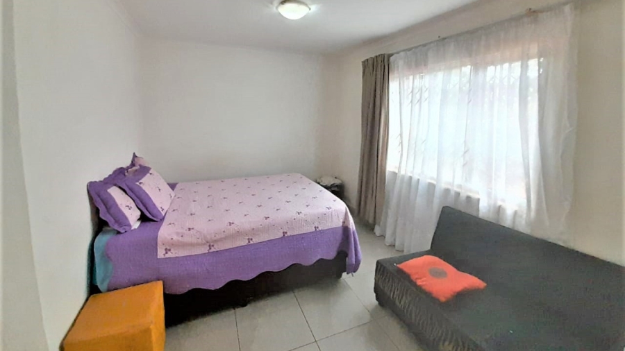 2 Bedroom Property for Sale in Montclair KwaZulu-Natal