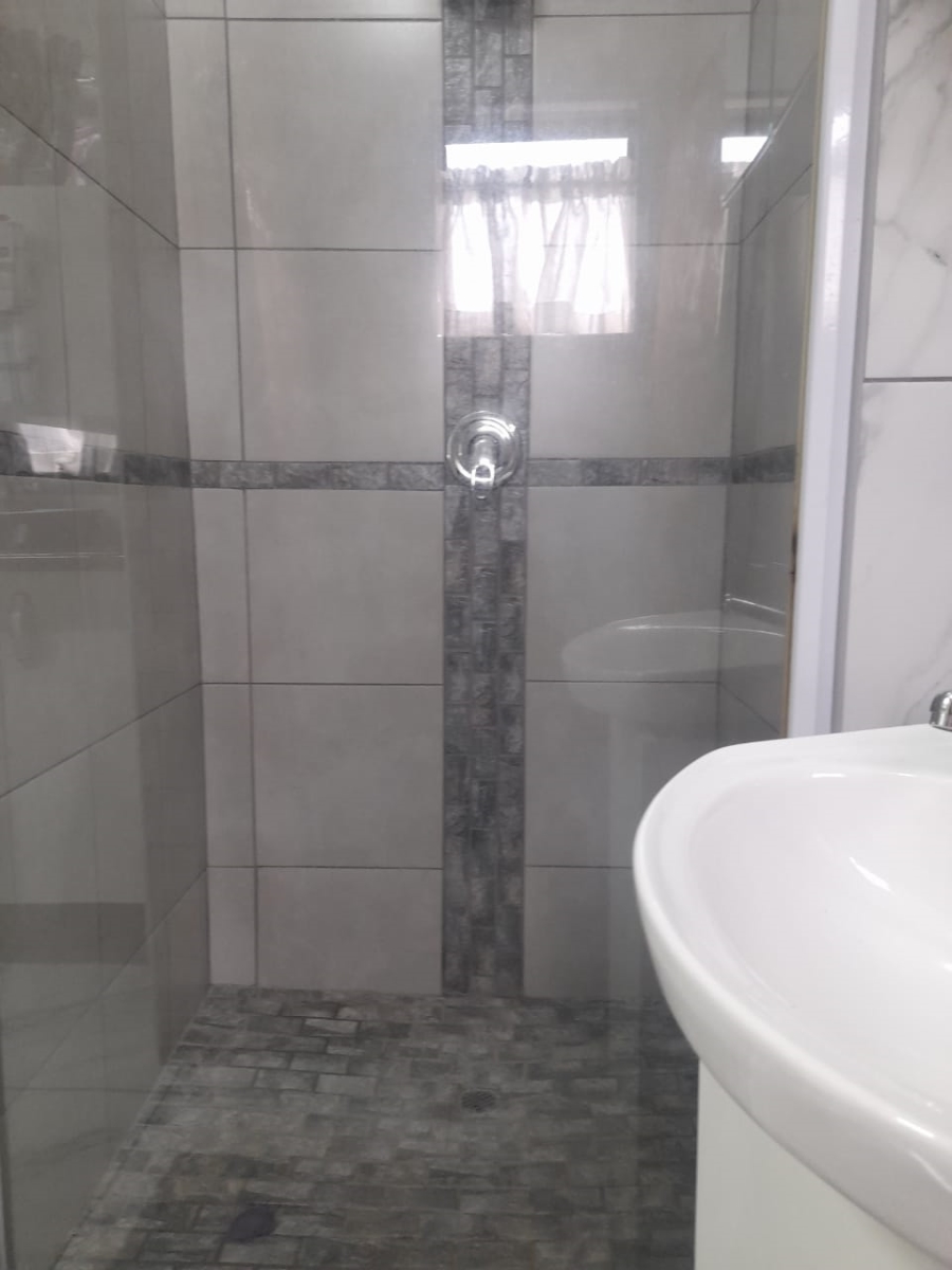 To Let 0 Bedroom Property for Rent in Kloof KwaZulu-Natal