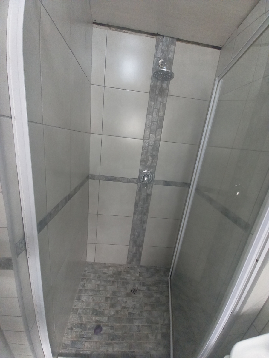 To Let 0 Bedroom Property for Rent in Kloof KwaZulu-Natal