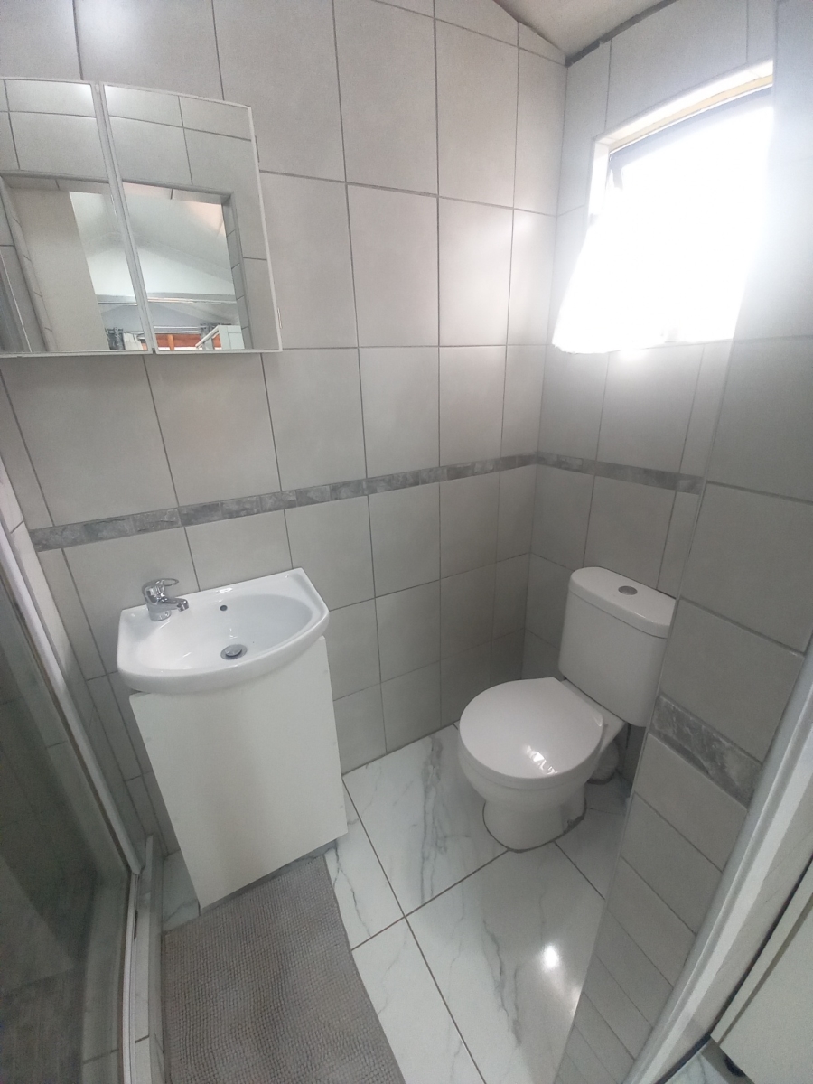 To Let 0 Bedroom Property for Rent in Kloof KwaZulu-Natal