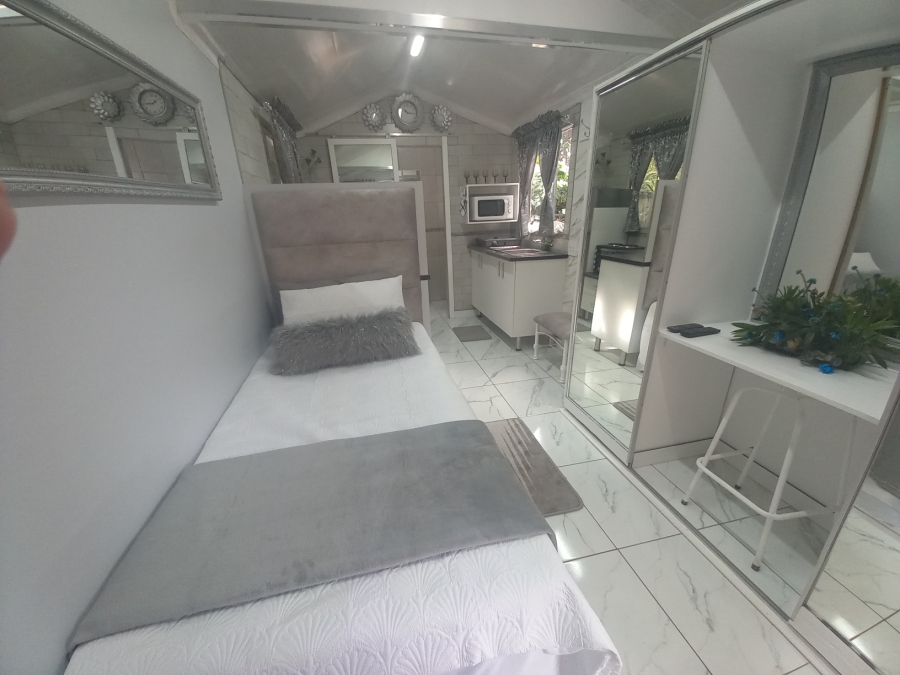 To Let 0 Bedroom Property for Rent in Kloof KwaZulu-Natal