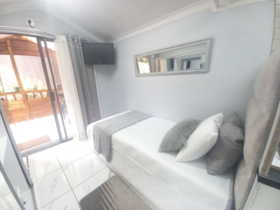 To Let 0 Bedroom Property for Rent in Kloof KwaZulu-Natal