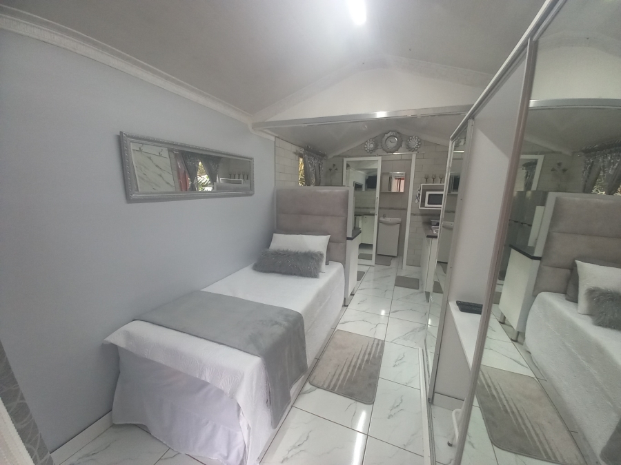To Let 0 Bedroom Property for Rent in Kloof KwaZulu-Natal