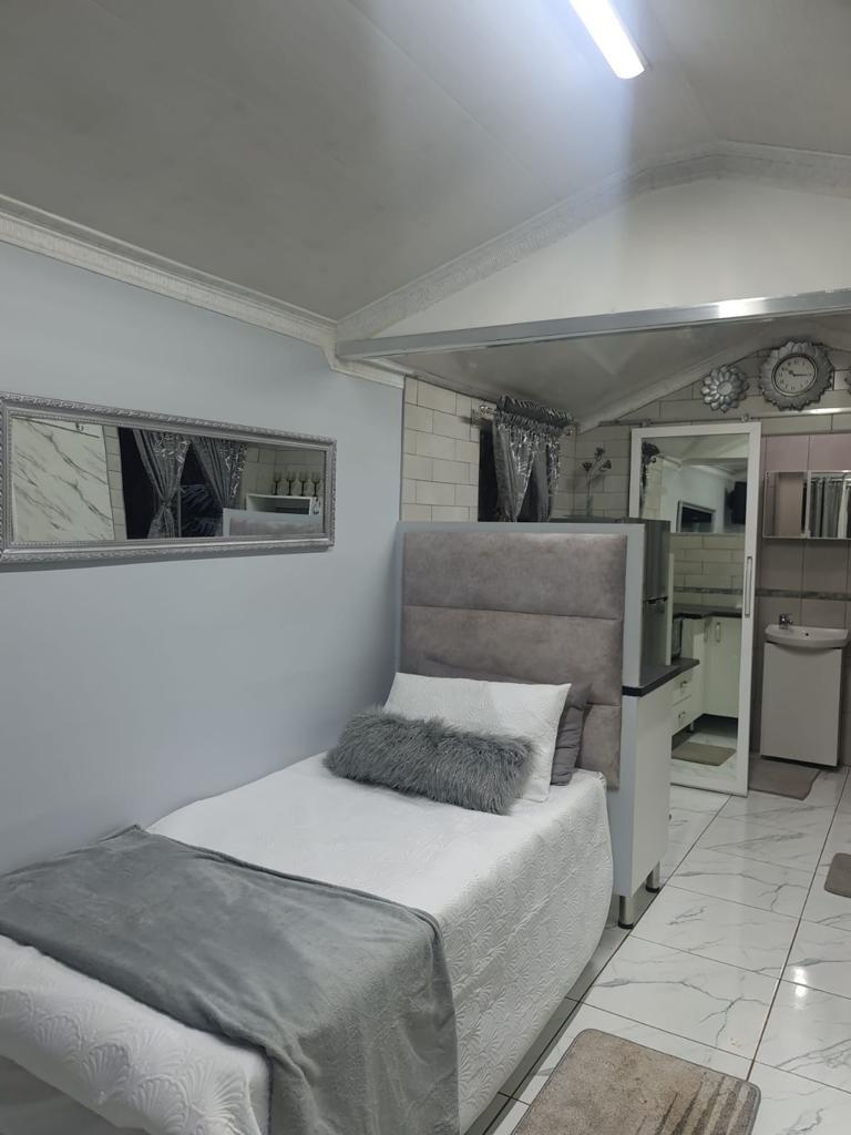 To Let 0 Bedroom Property for Rent in Kloof KwaZulu-Natal