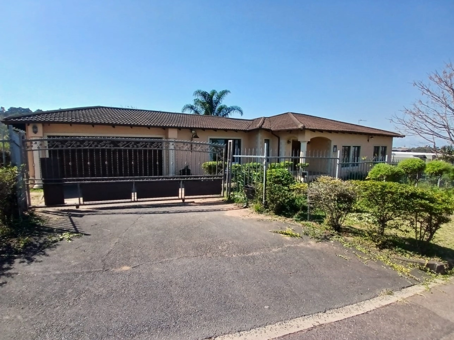 3 Bedroom Property for Sale in Dawncliffe KwaZulu-Natal