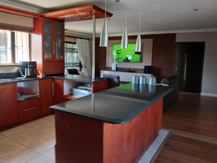 3 Bedroom Property for Sale in Dawncliffe KwaZulu-Natal
