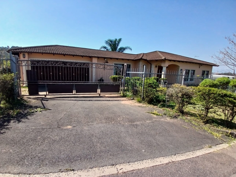 3 Bedroom Property for Sale in Dawncliffe KwaZulu-Natal