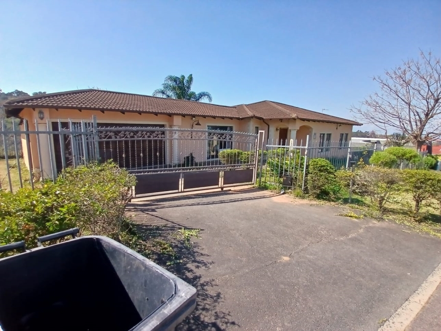 3 Bedroom Property for Sale in Dawncliffe KwaZulu-Natal