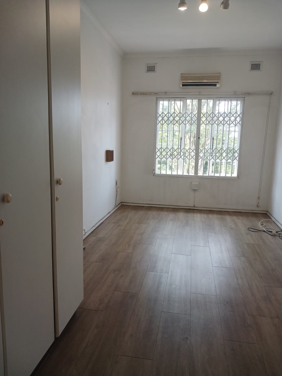 1 Bedroom Property for Sale in Glenwood KwaZulu-Natal