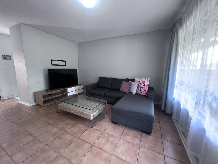 To Let 2 Bedroom Property for Rent in Woodlands KwaZulu-Natal