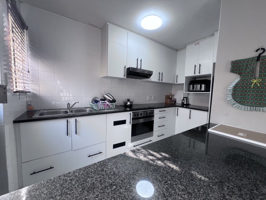 To Let 2 Bedroom Property for Rent in Woodlands KwaZulu-Natal