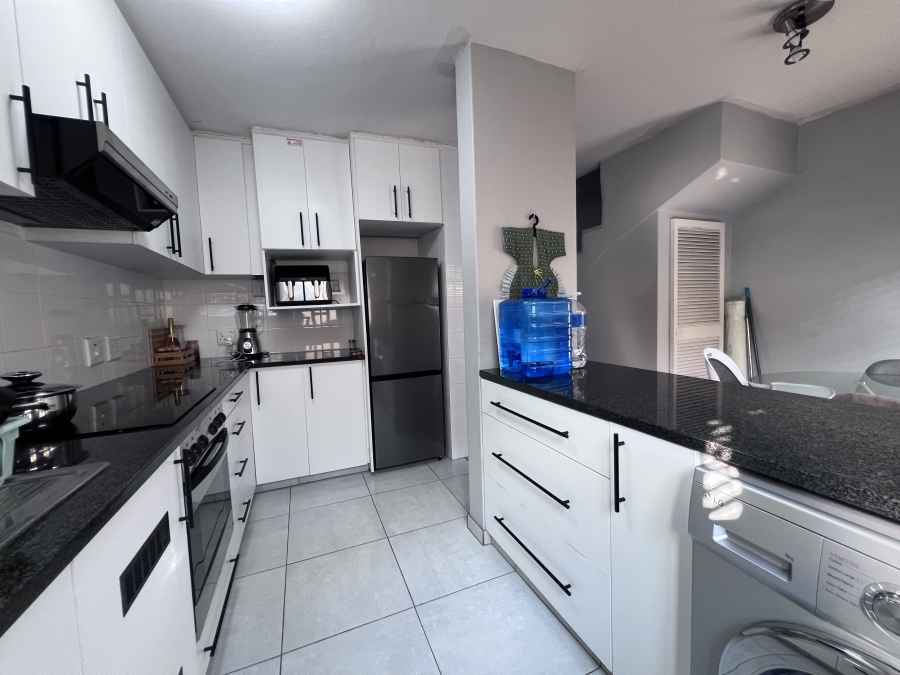 To Let 2 Bedroom Property for Rent in Woodlands KwaZulu-Natal