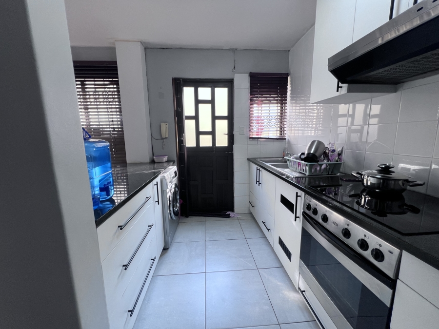 To Let 2 Bedroom Property for Rent in Woodlands KwaZulu-Natal