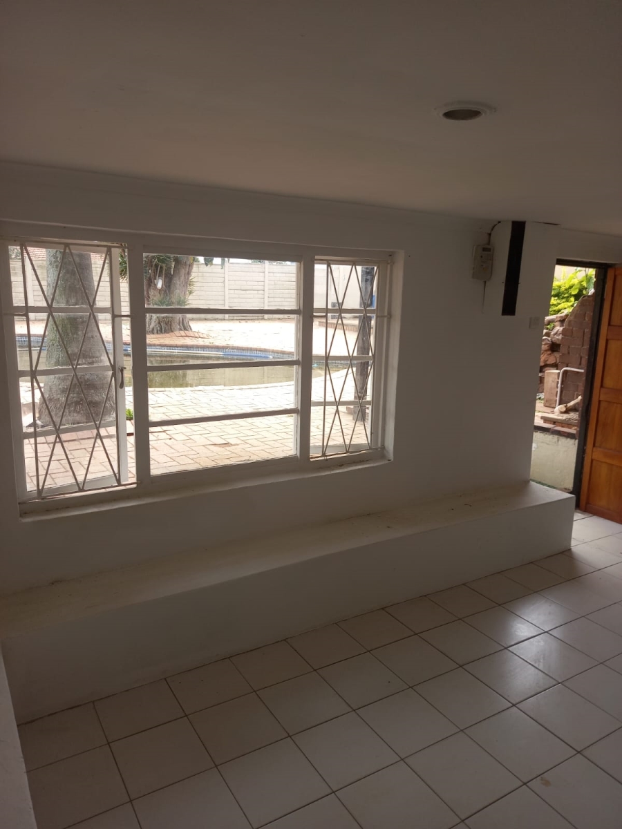 1 Bedroom Property for Sale in Brighton Beach KwaZulu-Natal