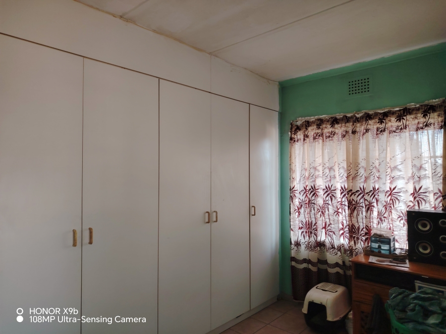 3 Bedroom Property for Sale in Montclair KwaZulu-Natal