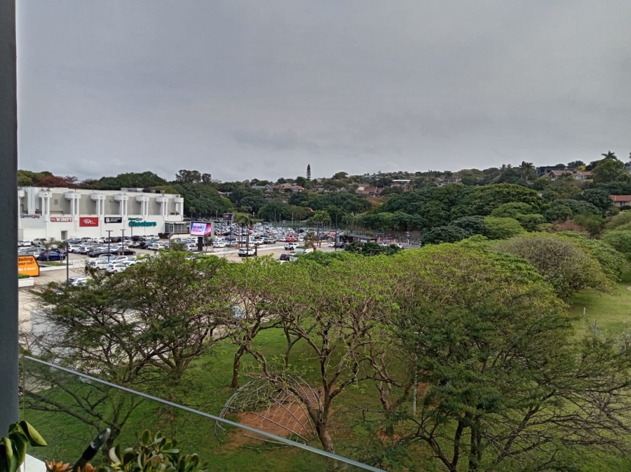 1 Bedroom Property for Sale in La Lucia KwaZulu-Natal