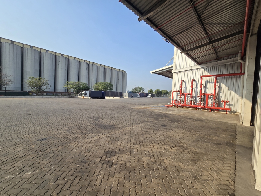 To Let Commercial Property for Rent in Mobeni KwaZulu-Natal