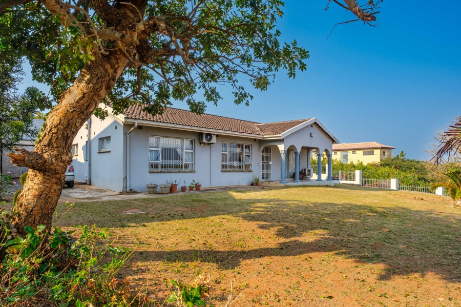 3 Bedroom Property for Sale in Tinley Manor KwaZulu-Natal