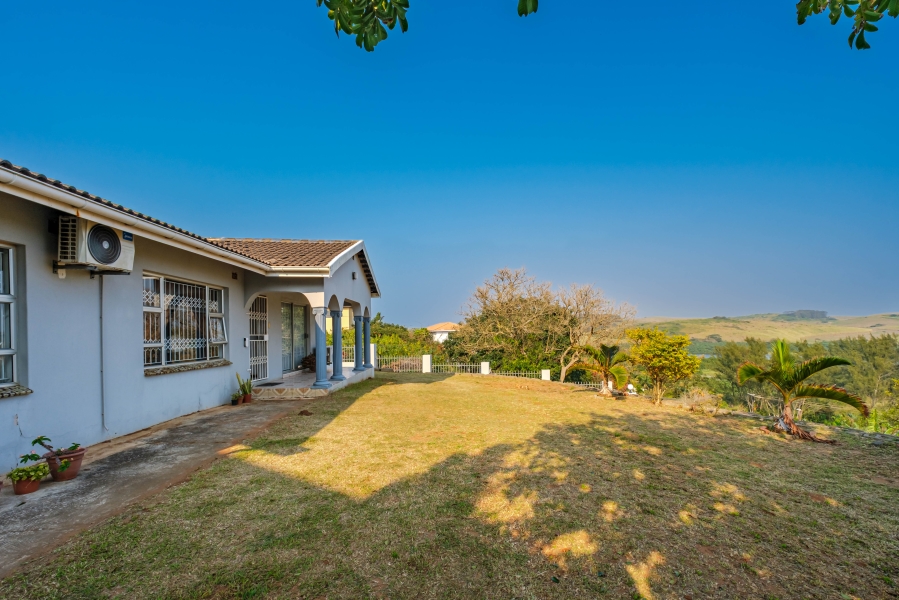 3 Bedroom Property for Sale in Tinley Manor KwaZulu-Natal