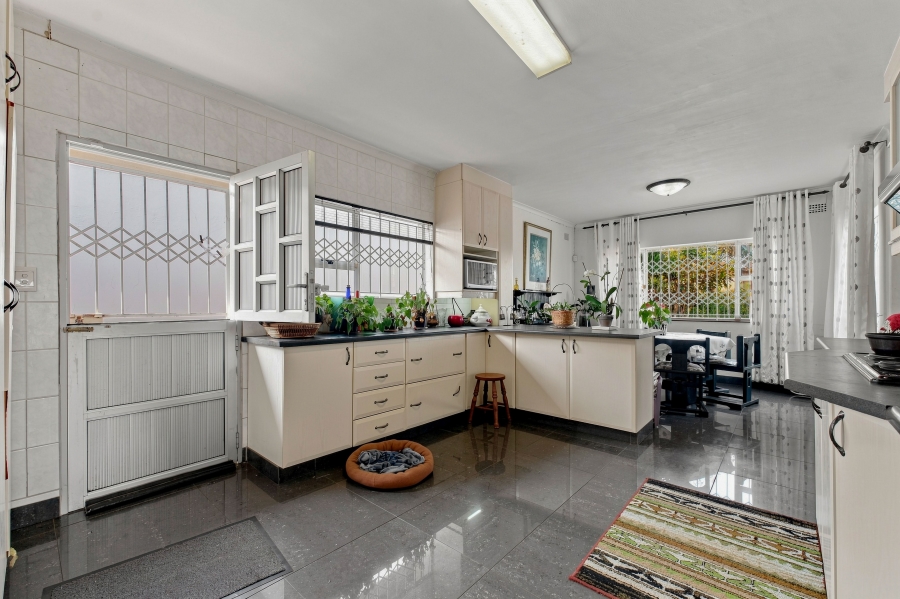 3 Bedroom Property for Sale in Tinley Manor KwaZulu-Natal